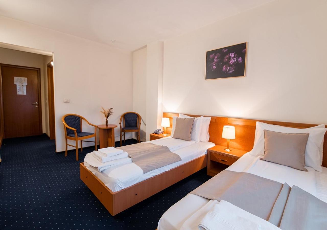 Hotel Excelsior Τιμισοάρα Εξωτερικό φωτογραφία