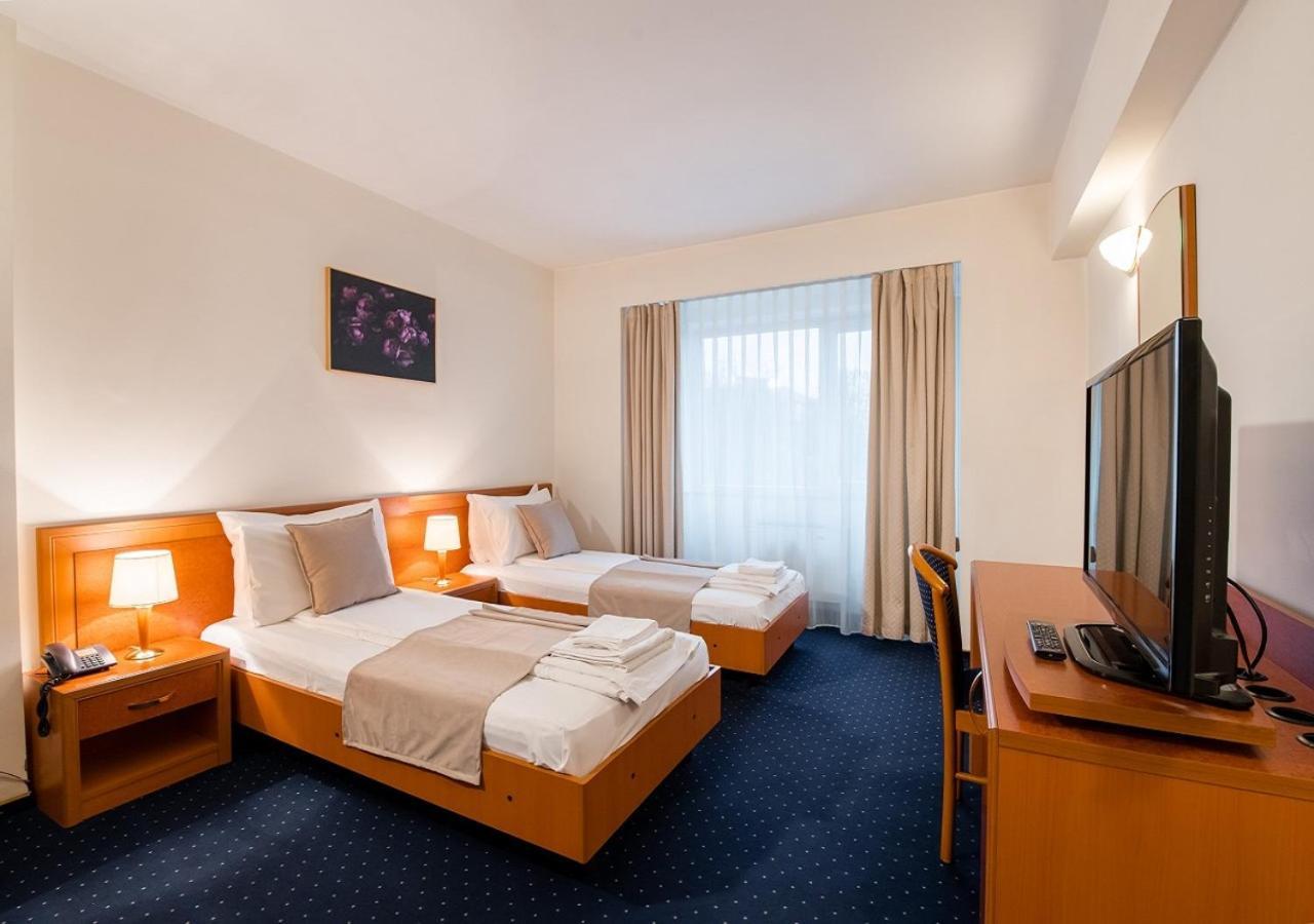 Hotel Excelsior Τιμισοάρα Εξωτερικό φωτογραφία