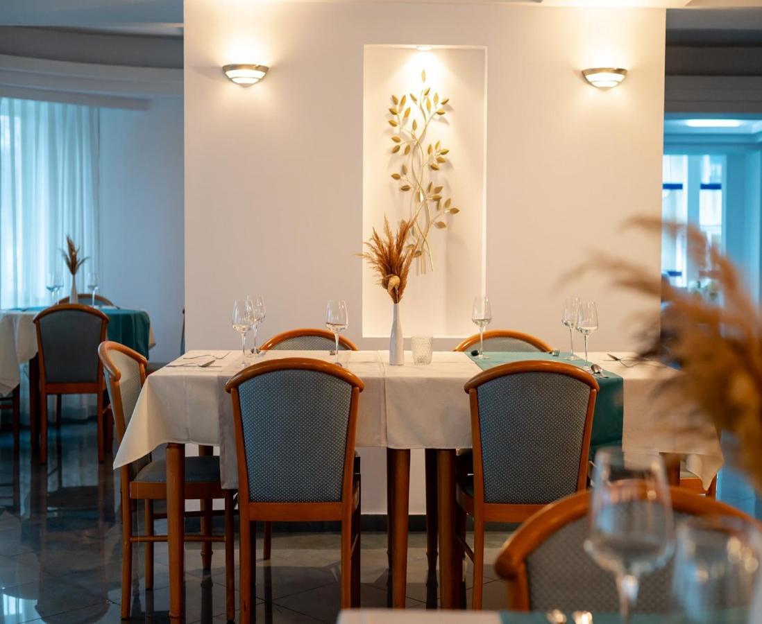 Hotel Excelsior Τιμισοάρα Εξωτερικό φωτογραφία