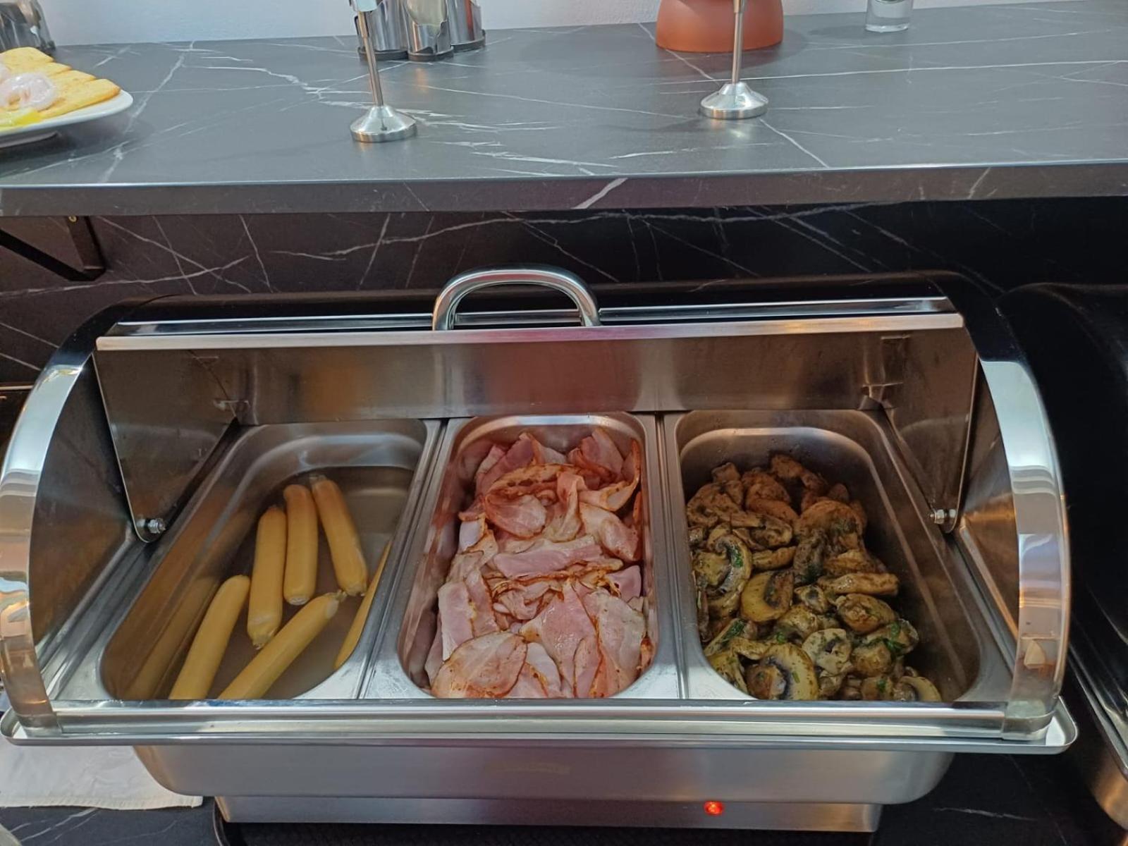 Hotel Excelsior Τιμισοάρα Εξωτερικό φωτογραφία