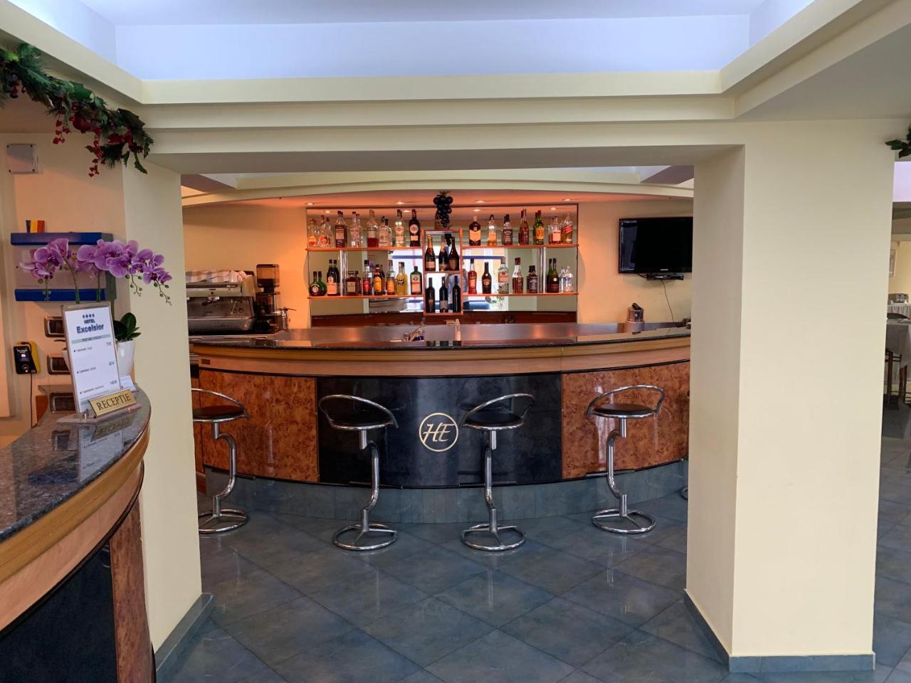 Hotel Excelsior Τιμισοάρα Εξωτερικό φωτογραφία