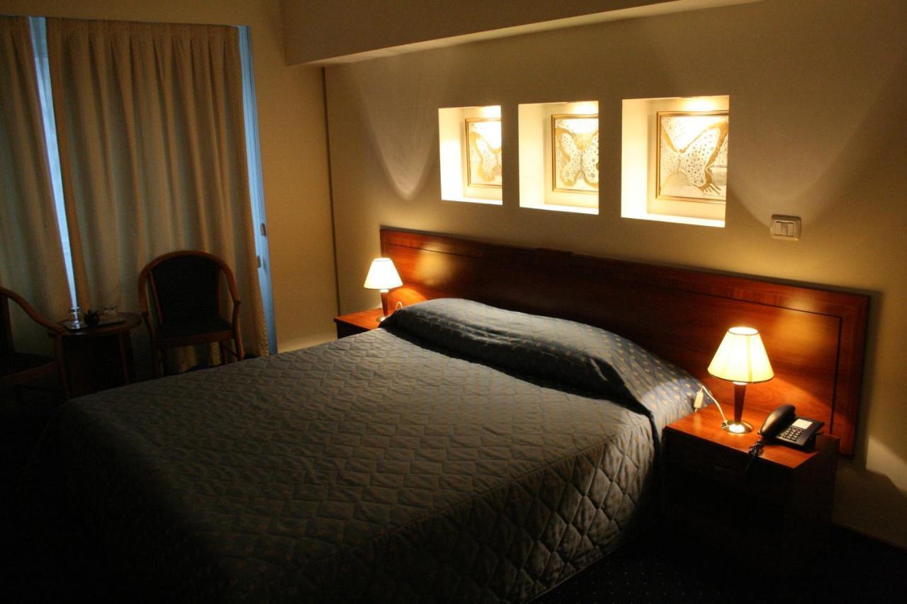 Hotel Excelsior Τιμισοάρα Εξωτερικό φωτογραφία